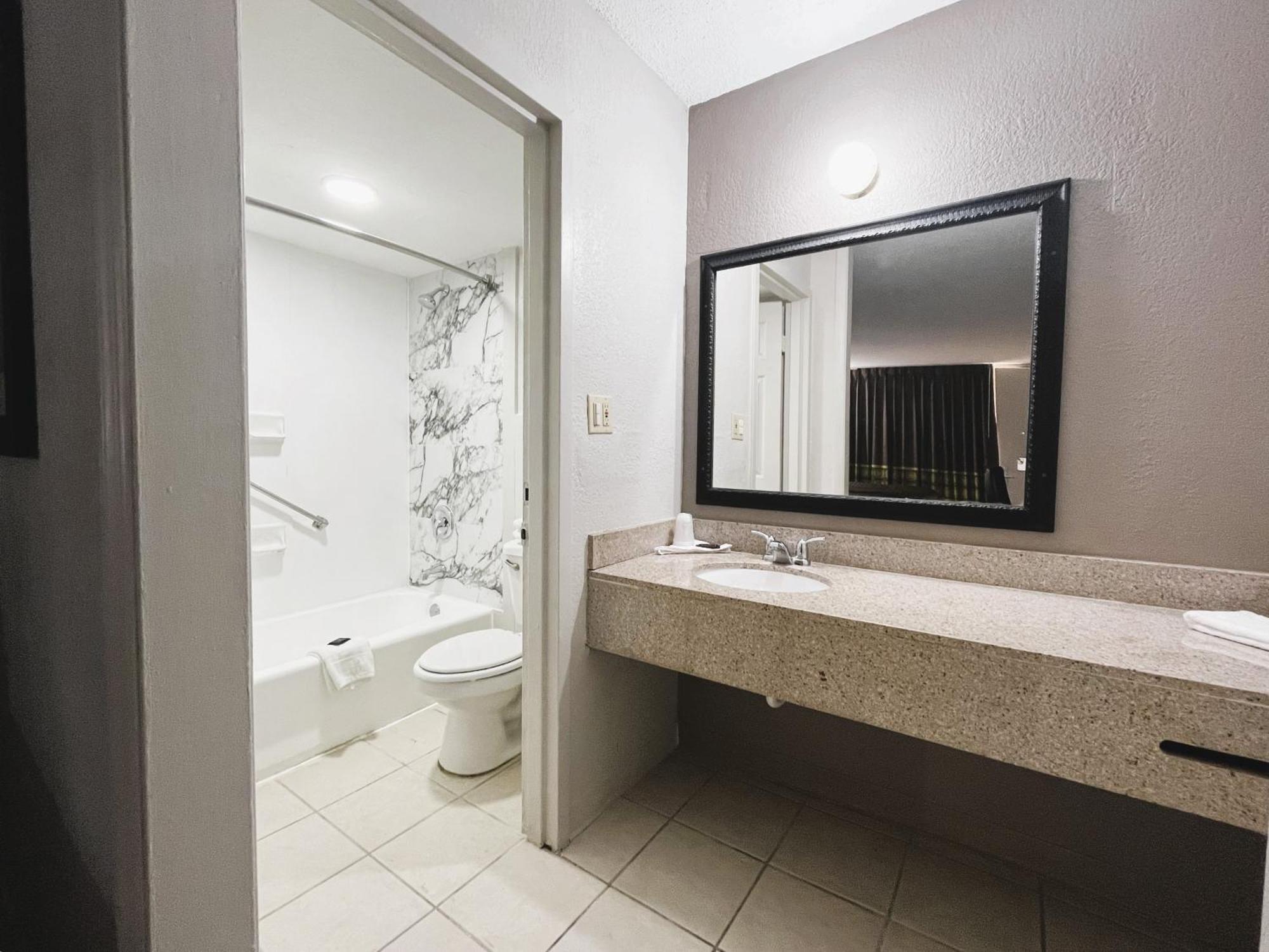 Budgetel Inn Феникс-сити Экстерьер фото